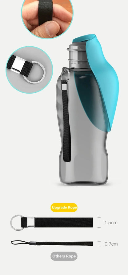 Valley of the Wolves tragbare 800 ml Hundewasserflasche in Blau mit praktischer Trageschlaufe für unterwegs